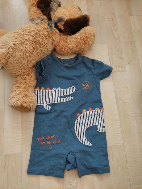 Klobúčik dinosaurs, f&f,80