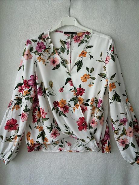 Pekná blúzky od bershky, bershka,36