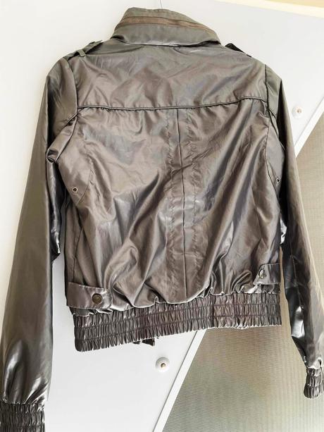 Bunda s kovovým leskom, m