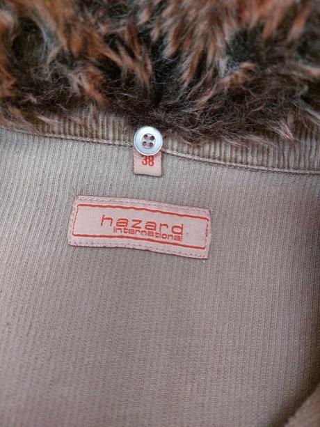 Mendzestrova bundicka 38/40, 38