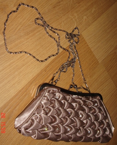 Elegantná malá kabelka na retiazke, 