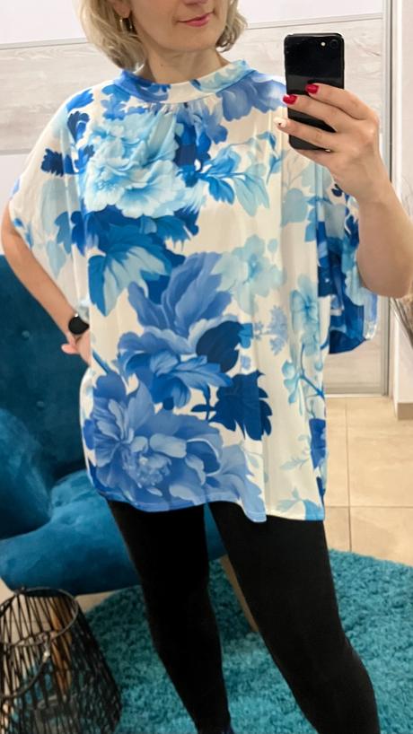 Dámska kvetovaná oversize tunika bielo-modrá (uni), 