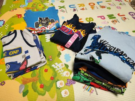 Spolu 13 chlapc.triciek... velkost 134-140, 140