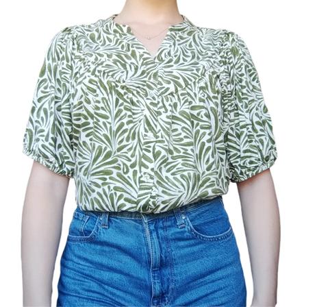 Romantické babydoll tričko s prírodným vzorom, xl