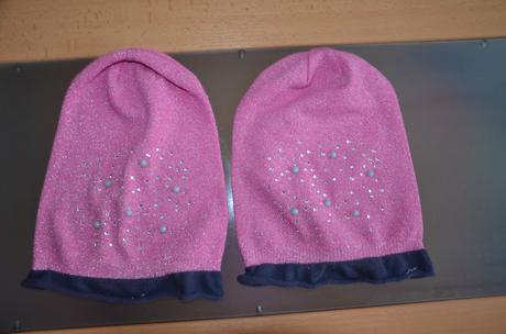 Čiapky s ozdobou, 152