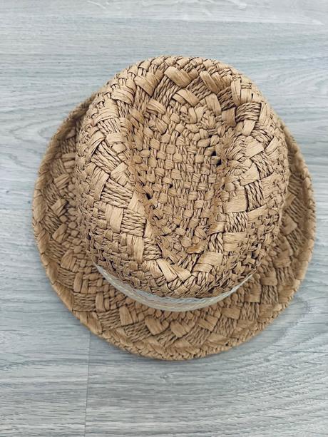 Klobúk 1-3roky, reserved,86