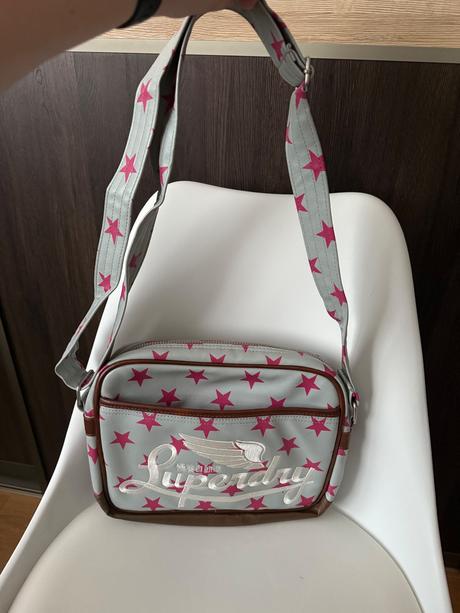 Taška, superdry