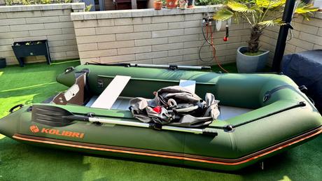 Nafukovací čln kolibri 330d, 