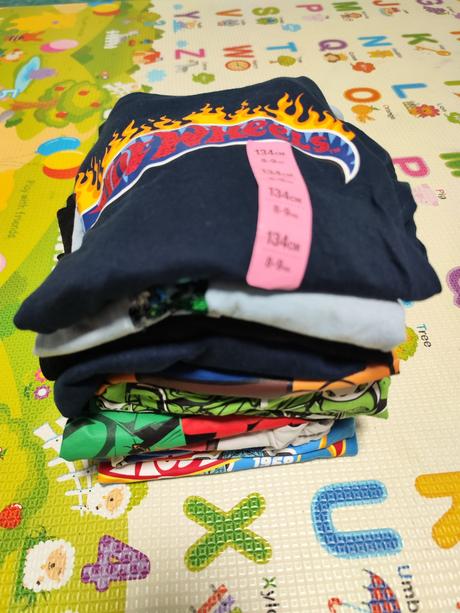 Spolu 13 chlapc.triciek... velkost 134-140, 140