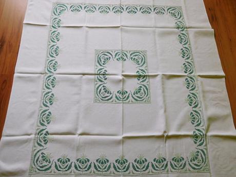 Vidiecký obrus ručne vyšívaný -123  x 136 cm,, 