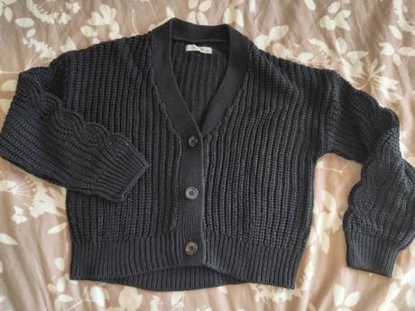 Čierny svetrík 140, reserved,140