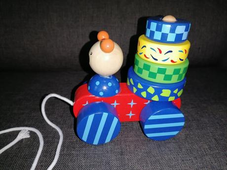 Drevený ťahací macko v autíčku 2 v 1, 