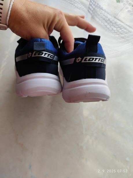 Tenisky, lotto,35