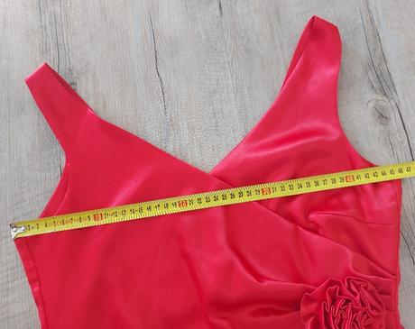 Červené saténové šaty nuance, 40