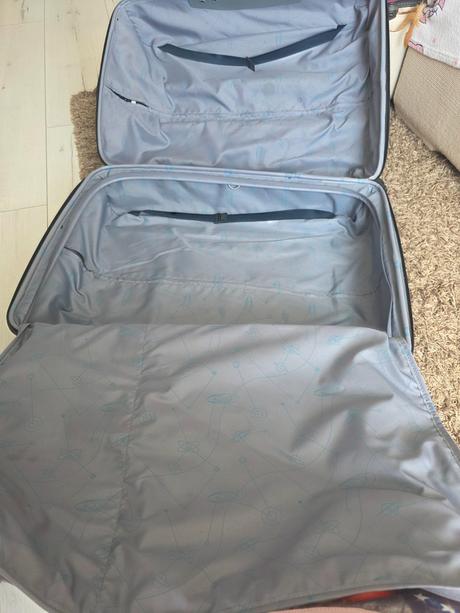 Veľký kufor, samsonite