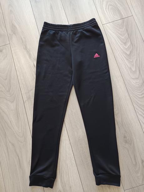 Športové tepláky, adidas,152