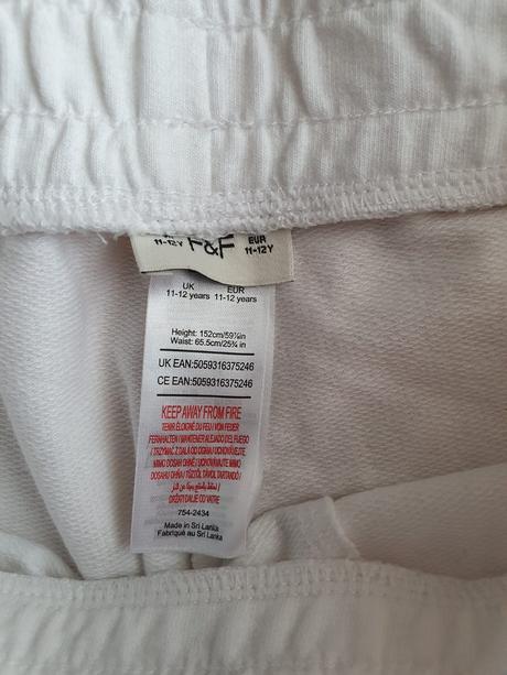 Šortky č.152, f&f,152