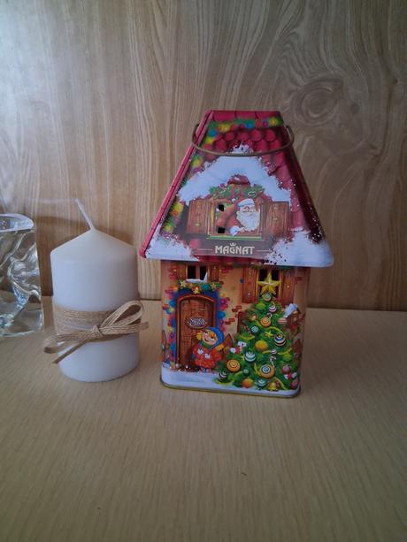 Svietnik domček vianoce dekorácia mikuláš, 