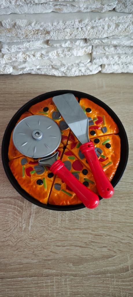 Detská krájacia pizza s príslušenstvom,