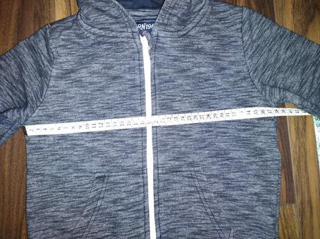 Chlapčenská mikina, v. 116/122, 122