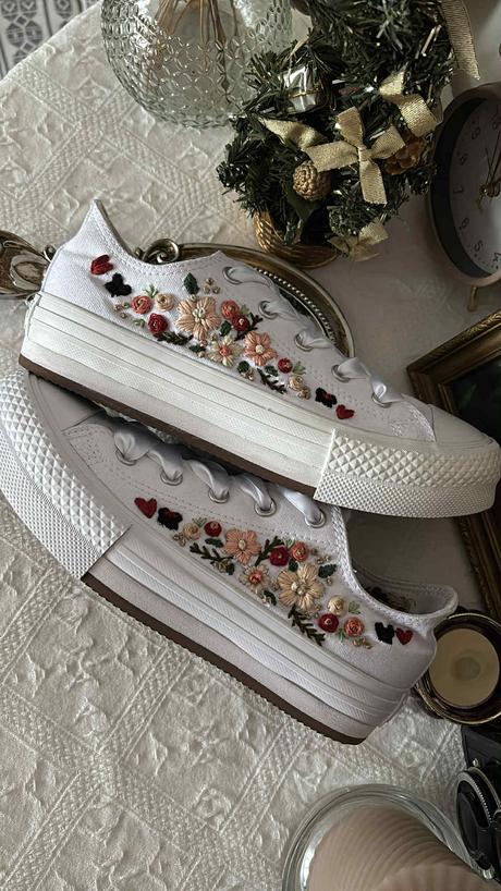 Plátené, ručne vyšívané tenisky, 36 - 42
