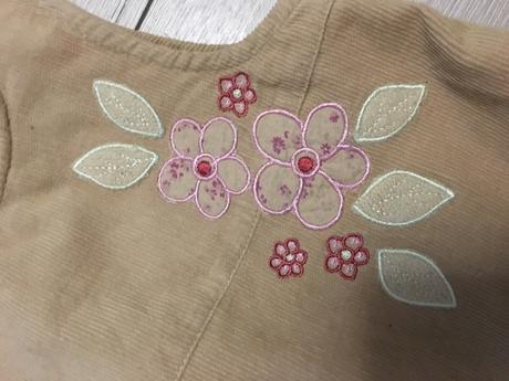 Krásne šatičky skvetinkou, adams,74