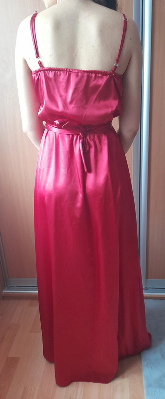 Dlhé šaty s rozparkom saténové, s