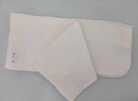 Bledožltý šálik, 