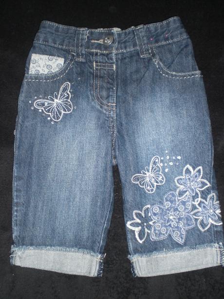 Vyšívané šortky, 92