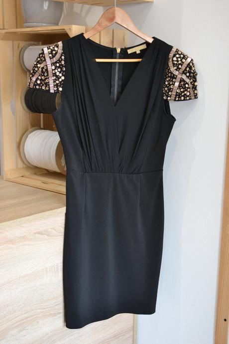 Čierne šaty s ozdobnými rukávmi m, m