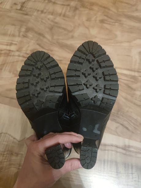 "motorkárske" kožené čižmičky veľkosti 35, lasocki,35