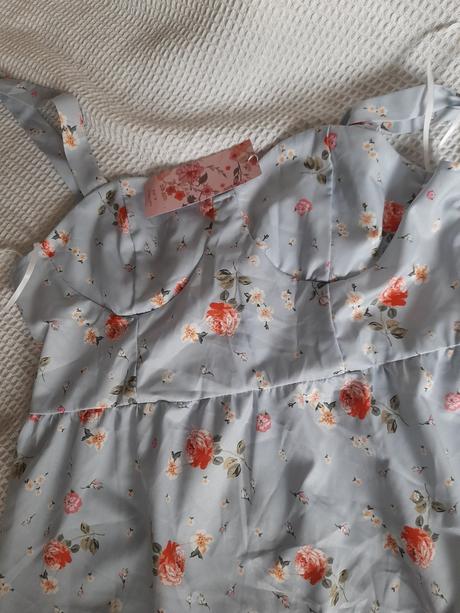 Bledomodre letne saty, l