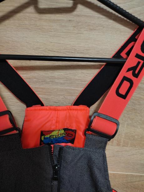 Nohavice na zimu, lewro,122