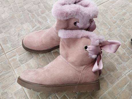 Dvakrát obuté ružové teplé čižmy, 37