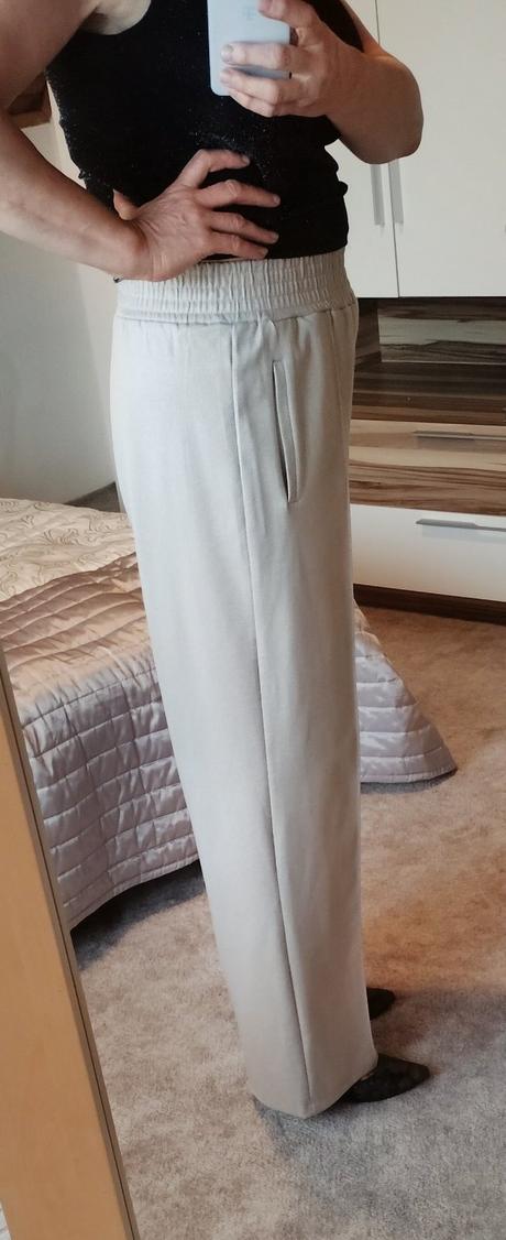 Široké nohavice, 42