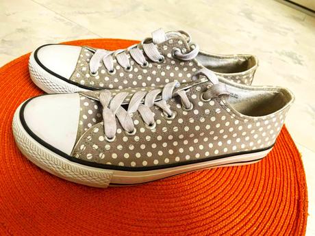 Bodkované tenisky, 39