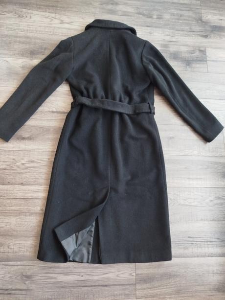 Vlnený kabát, 40
