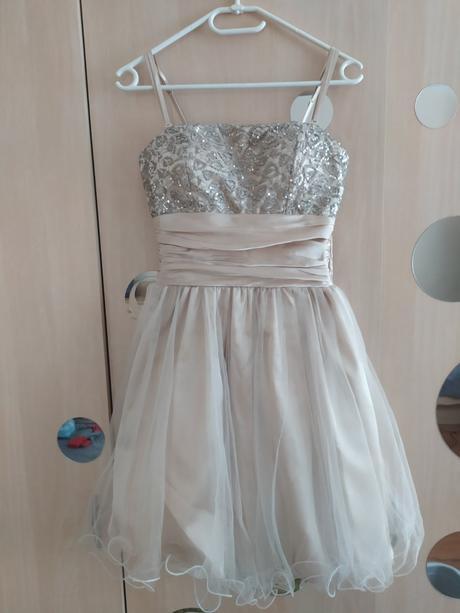 Spoločenské šaty, 36