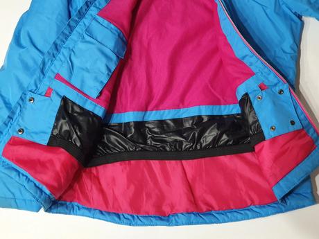 Dievčenská vetrovka, 164