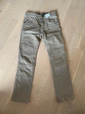 Nohavice pre fešáka, 128