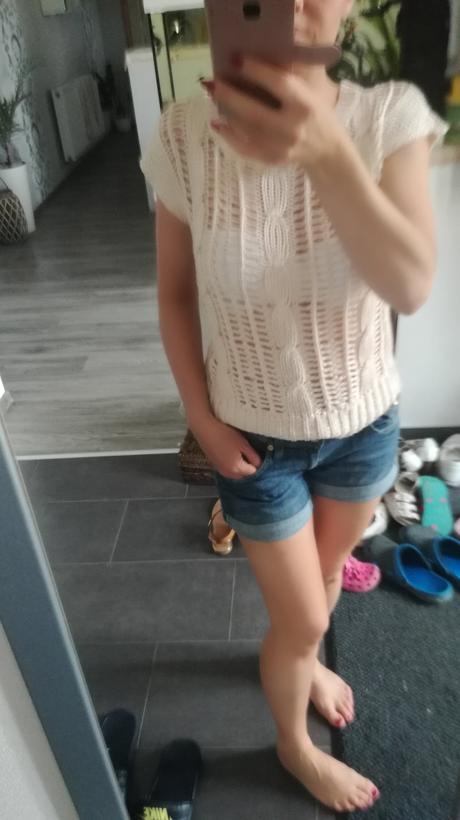 Velmi pekny pleteny top znacky atmosphere, atmosphere,m