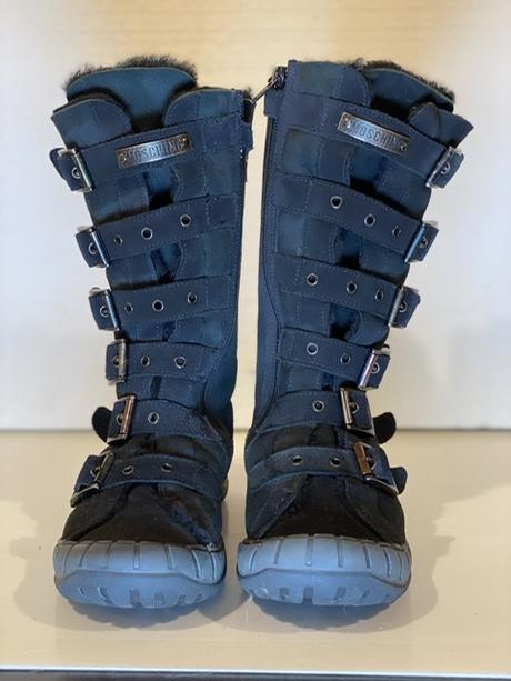 Moschino cizmy z jahnacej vlny, 35