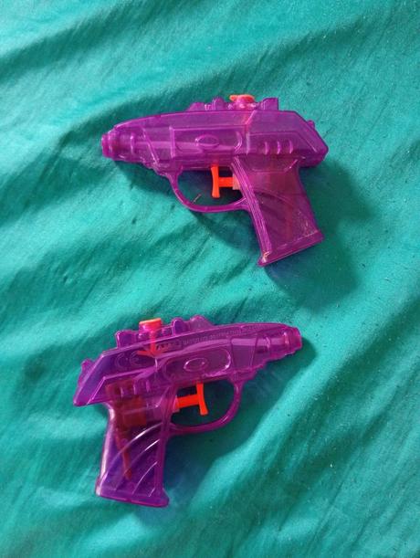 Vodná pistol,