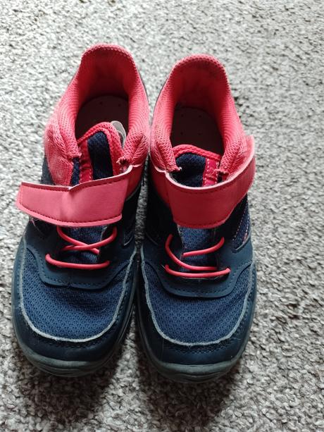 Turistické topánky, 32