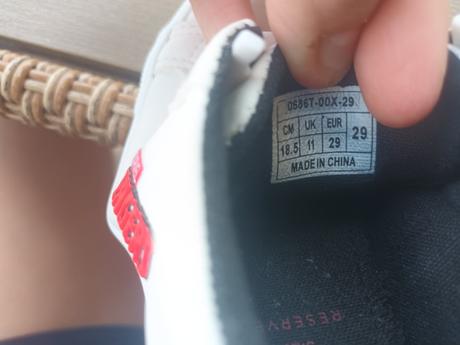 Tenisky, reserved,29