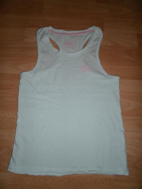 1x oblečený tenký bavlnený top, 152