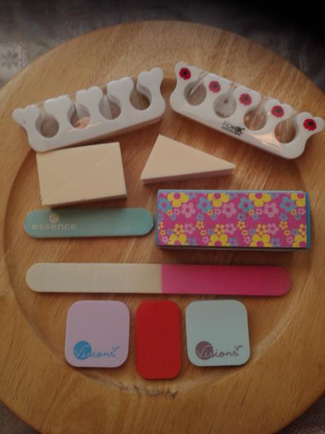 Hubky, pilníky, rozdeľovače prstov,