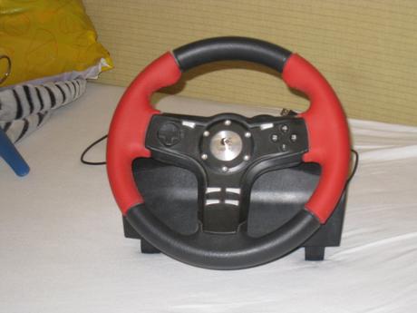 Logitech formula force ex volant s pedalmi,