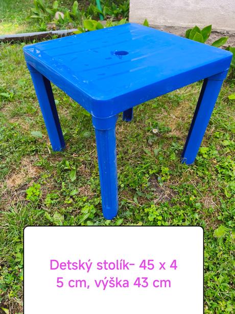 Detský stolík plastový, 