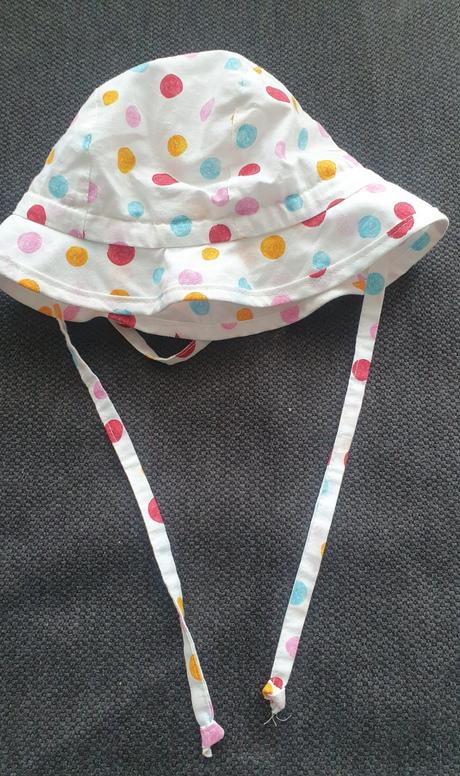 Dievčenský klobúčik, <50